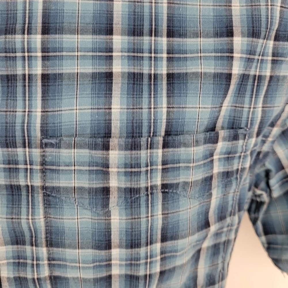 Levis Mens Medium Blue Plaid Red Tab Button Up Short Sleeve 100% Cotton‎
